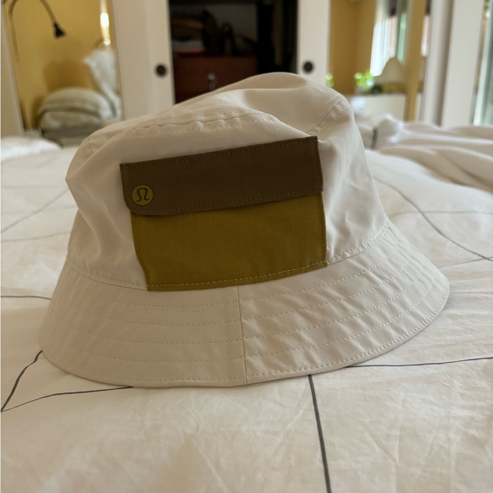 Lululemon bucket hat